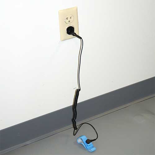 AD22 Outlet Adapter